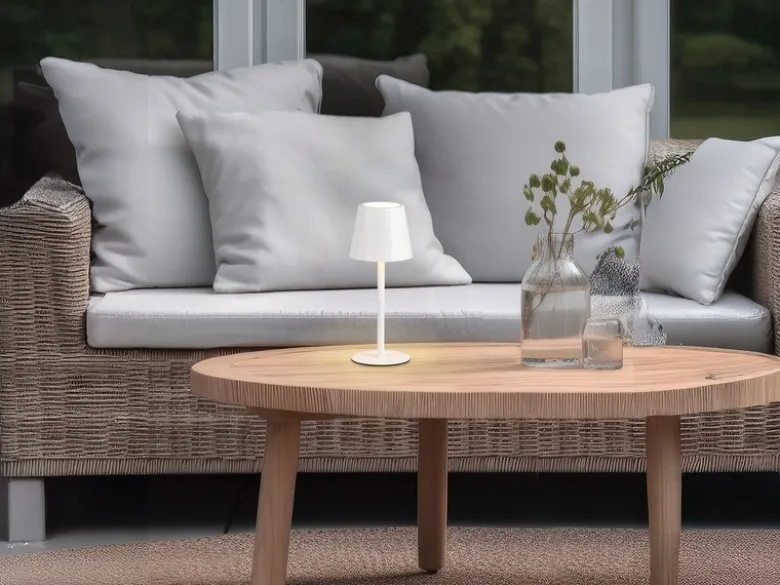 Akku LED Tischleuchte DIAZ kabellos für Innen & Außen, Weiß - 21cm klein