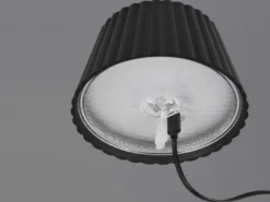 Akku LED Tischleuchte SUAREZ kabellos für Innen & Außen, Schwarz - Höhe 39cm