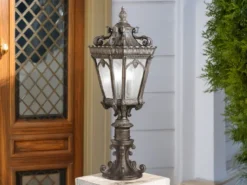 Antike Sockelleuchte TOURNAI Aluminium Bronzefarbig, Höhe 67cm