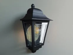 Außenwandleuchte Höhe 32,5cm Halbschale Schwarz mit reflektierender Rückwand