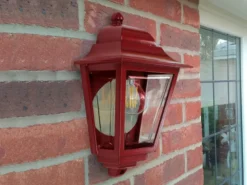 Außenwandleuchte Höhe 32,5cm Halbschale Rot mit reflektierender Rückwand