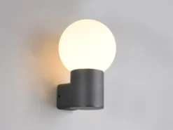 Außenwandleuchte MURES aus Aluminium in Anthrazit mit Glaskugel, Höhe 28cm