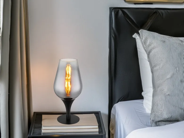 Ausgefallene Tischleuchte LAVUS mit Rauchglas Lampenschirm, Höhe 31cm