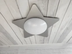 Deckenleuchte Stern fürs Kinderzimmer mit Holz in Silber, Ø 53cm & E27 LED