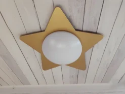Deckenleuchte Stern fürs Kinderzimmer mit Holz in Gold, Ø 53cm & E27 LED