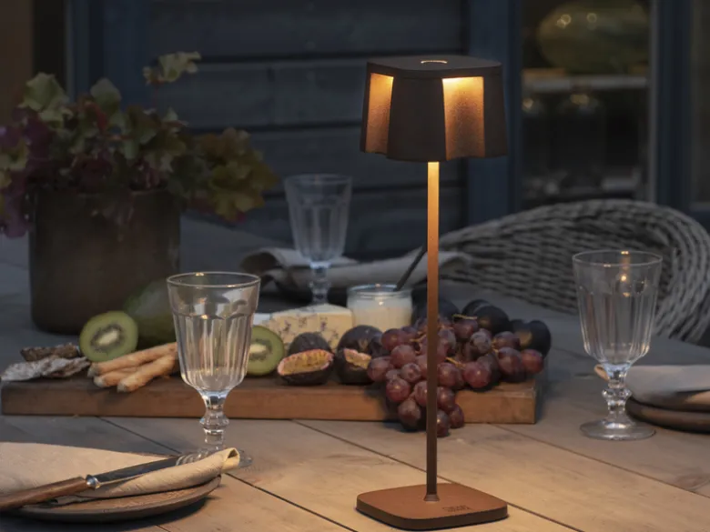 2er Set Wiederaufladbare LED Outdoor Tischleuchten, Rostoptik Höhe 36cm