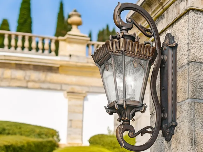 Extra große antike LED Außenwandleuchte stehend Bronzefarbig, Höhe 117cm