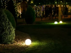 Garten Kugelleuchte mit Erdspieß, 3m Kabel IP65 & smarter LED, Ø38cm