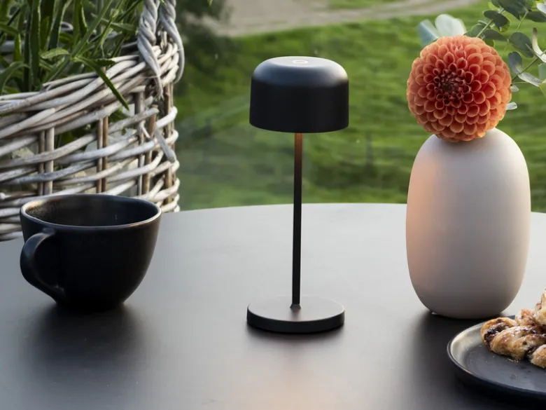 Kleine Akku Tischleuchte LILLE per USB aufladbar, Schwarz Höhe 20cm