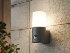 Kleine LED Außenwandleuchte mit Bewegungsmelder, Anthrazit, Höhe 17,5cm
