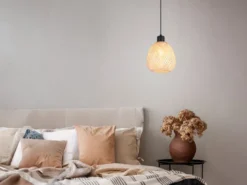 Kleine LED Pendelleuchte Korblampe aus geflochtenem Bambus, Ø 18cm
