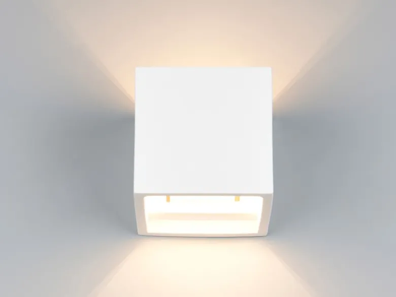 Kleine LED Wandleuchte aus Gips mit Up and Down Lichteffekt, Würfel 11,5cm