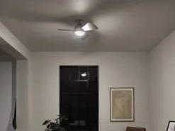 Kleiner Deckenventilator Silber, mit Licht - Feuchtraumgeeignet, Ø 86cm