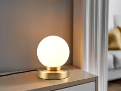 Kleine Touch Tischlampe PRINZ II Messing mit Glas Kugel Weiß, Höhe 15cm
