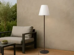 LED Aussenstehleuchte mit 3m Kabel für Garten & Terrasse, IP65 - 150cm hoch