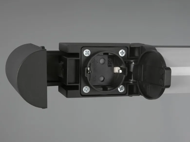 LED Bad Wandleuchte PIERA mit Steckdose Schwarz - Spiegelleuchte, Breite 41,5cm