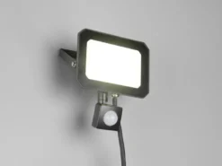 LED Flutlichtstrahler mit Bewegungsmelder 30W, IP44, mit Anschlussbox