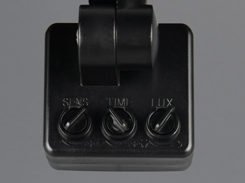 LED Flutlichtstrahler mit Bewegungsmelder 30W, IP44, mit Anschlussbox