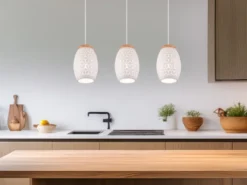 LED Pendelleuchte 3-flammig in Weiß mit ausgefallenem Stanzmuster, B: 71cm