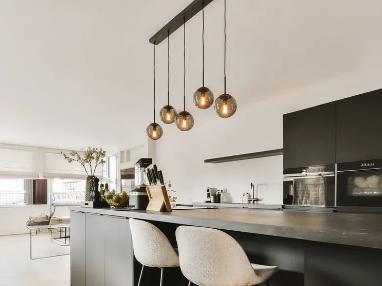 LED Pendelleuchte 5-flammig mit Rauchglas Kugeln, Breite 100cm