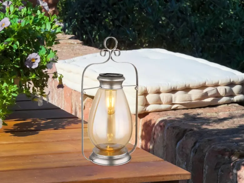 LED Solarlaterne in Silber mit Glas Lampenschirm bernsteinfarbig, H 36,5cm