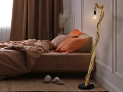 LED Stehleuchte mit Hanfseil und Holzstab, Höhe 150cm