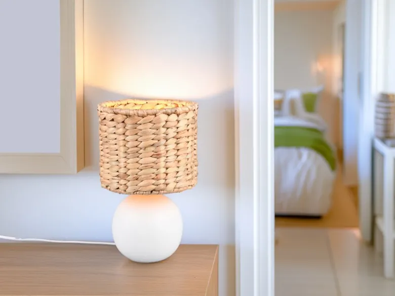 LED Tischleuchte Keramikfuß Weiß mit Seegras Lampenschirm, Höhe 29cm