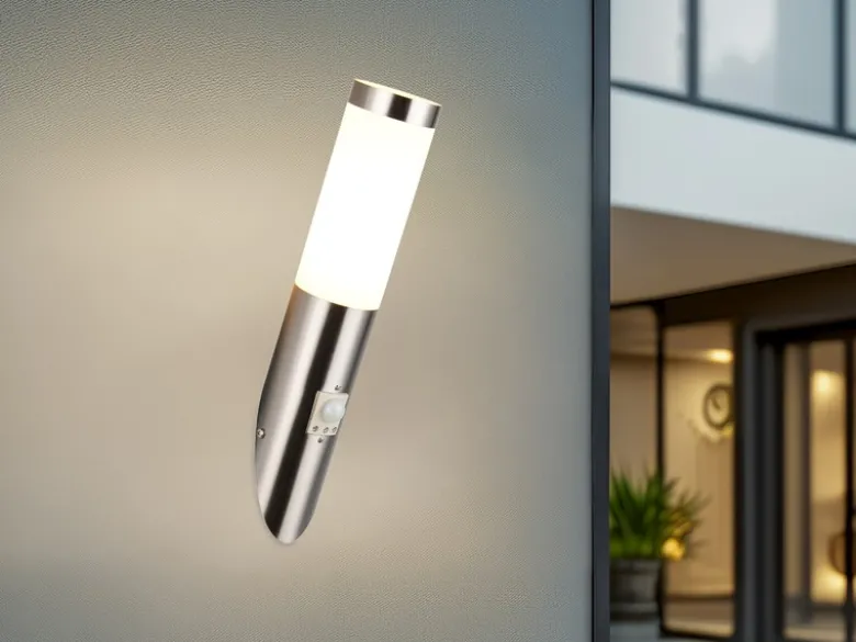 Moderne Außenwandleuchte TRIOTO mit Bewegungsmelder Silber, Höhe 39cm