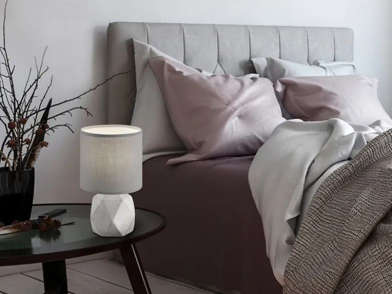 Moderne LED Tischleuchte Beton mit rundem Stofflampenschirm in Grau, Höhe 28cm