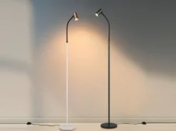 Schmale Stehlampe TARYN Schwarz mit flexibel einstellbarem Spot, Höhe 133,5cm