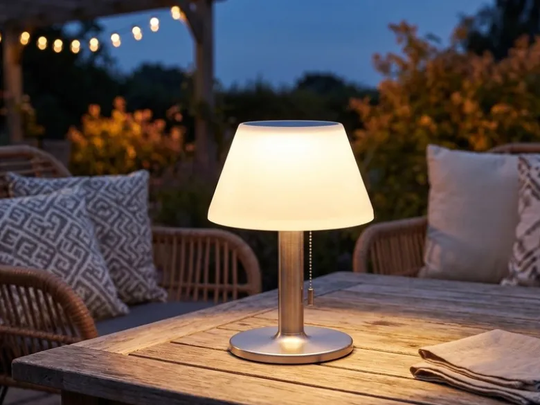 Solar Tischleuchte mit Zugschalter, Lampenschirm weiß Höhe 28cm