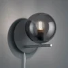 Wandlampe PURE mit Schalter, Kabel und Stecker & Rauchglas Kugel, Höhe 21cm